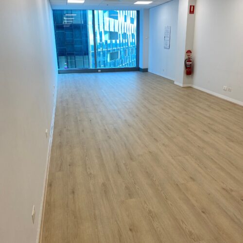McCall Oak 7008 hybrid SPC flooring plank warm honey oak 7mm waterproof 1524x228mm