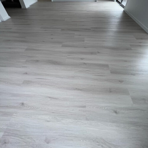 Grey Ghost 7009 hybrid SPC flooring lifestyle room cool grey floor Australia